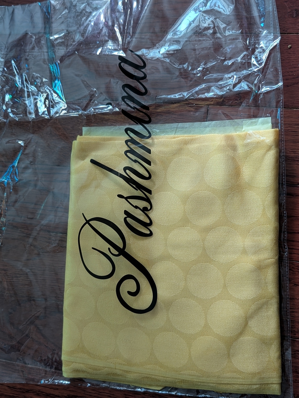 Pashmina Cashmere X Silk Lightweight Polka Dot Scarf in Pale Yellow